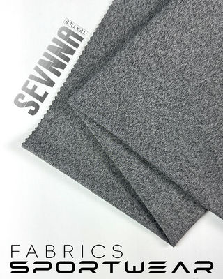 อุปกรณ์ระบายอากาศ ใช่ และผ้าวิ่งที่มีผ้าผสมผสาน