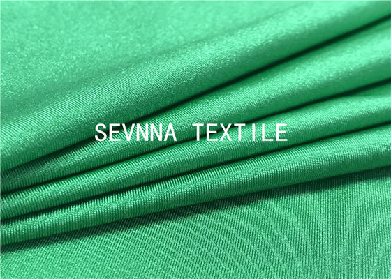 สีล้วนๆที่ทำจากเส้นใยไมโครไฟเบอร์ช่วยให้ความชื้นในผ้ายืดขึ้นสูงถึงคะแนนสำหรับชุดว่ายน้ำ Singlets แบบกำหนดเอง