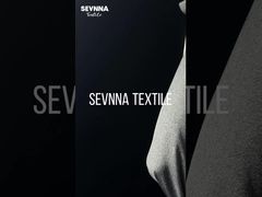 อุปกรณ์ระบายอากาศ ใช่ และผ้าวิ่งที่มีผ้าผสมผสาน